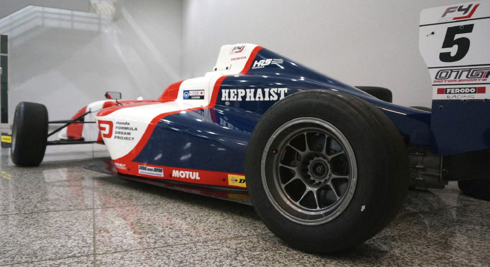 厳しい要求を満たす加工技術。創業以来携わってきた、四輪・二輪レース部品の製作により、培われた技術でさまざまな仕様にお応えいたします。